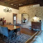 Domaine Le Verger Kleinschalige B&B Met Groot Zwembad En Buitenkeuken 3*