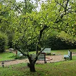 Domaine Le Verger Kleinschalige B&B Met Groot Zwembad En Buitenkeuken Saint-Estephe (Dordogne)