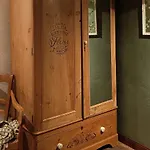 Domaine Le Verger Kleinschalige Met Groot Zwembad En Buitenkeuken B&B