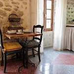 B&B Domaine Le Verger Kleinschalige Met Groot Zwembad En Buitenkeuken 3*