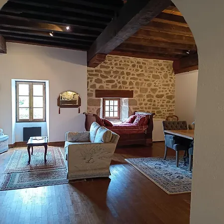 Panzió Domaine Le Verger Kleinschalige Met Groot Zwembad En Buitenkeuken Saint-Estephe (Dordogne)