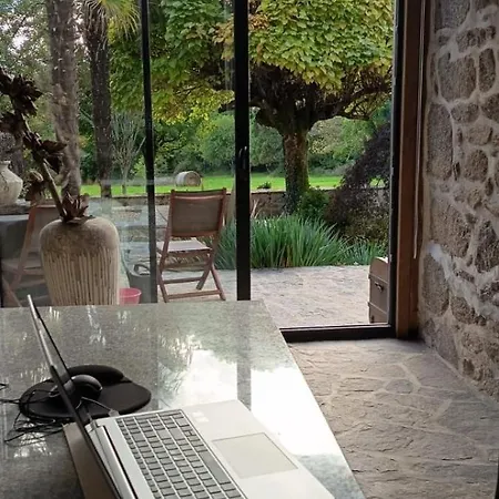 Bed & Breakfast Domaine Le Verger Kleinschalige Met Groot Zwembad En Buitenkeuken