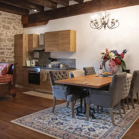 Panzió Domaine Le Verger Kleinschalige Met Groot Zwembad En Buitenkeuken Saint-Estephe (Dordogne)