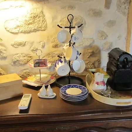 Bed & Breakfast Domaine Le Verger Kleinschalige B&B Met Groot Zwembad En Buitenkeuken