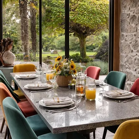 Bed & Breakfast Domaine Le Verger Kleinschalige Met Groot Zwembad En Buitenkeuken