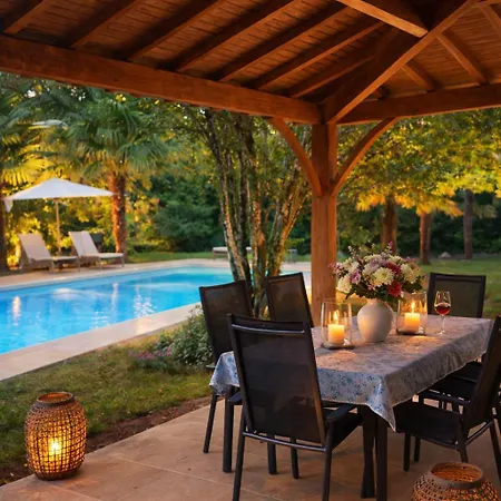 Domaine Le Verger B&B Met Royale Salon, Complete Keuken En Hammam Nocleg ze śniadaniem Saint-Estephe (Dordogne)
