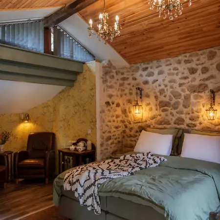 Domaine Le Verger Kleinschalige Met Groot Zwembad En Buitenkeuken
