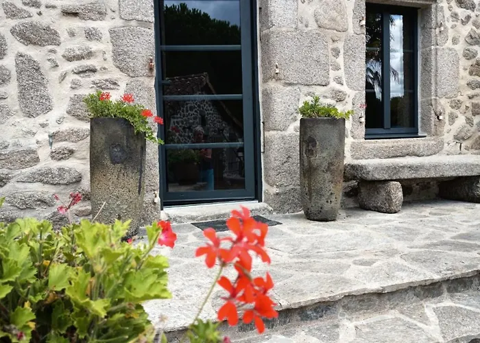 Bed & Breakfast Domaine Le Verger Kleinschalige B&B Met Groot Zwembad En Buitenkeuken