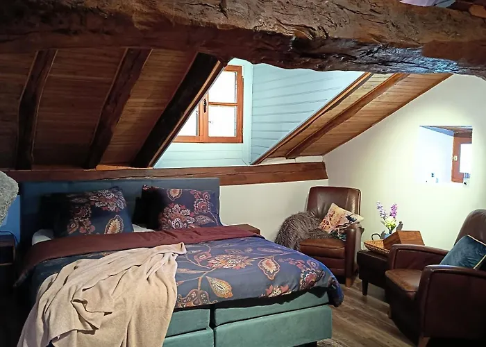 Bed & Breakfast Domaine Le Verger Kleinschalige B&B Met Groot Zwembad En Buitenkeuken