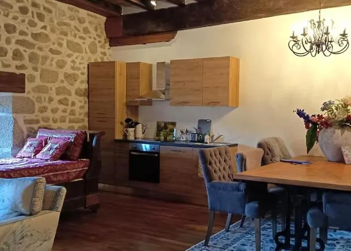 Domaine Le Verger Kleinschalige B&B Met Groot Zwembad En Buitenkeuken Bed & Breakfast Saint-Estephe (Dordogne)