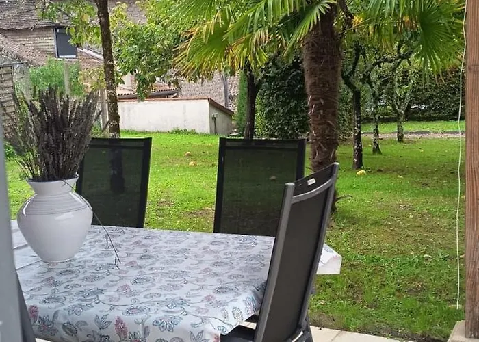 Domaine Le Verger Kleinschalige B&B Met Groot Zwembad En Buitenkeuken 3*
