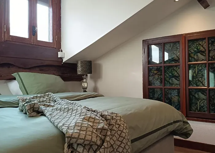 Bed & Breakfast Domaine Le Verger Kleinschalige B&B Met Groot Zwembad En Buitenkeuken