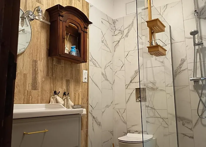 Bed & Breakfast Domaine Le Verger Kleinschalige B&B Met Groot Zwembad En Buitenkeuken