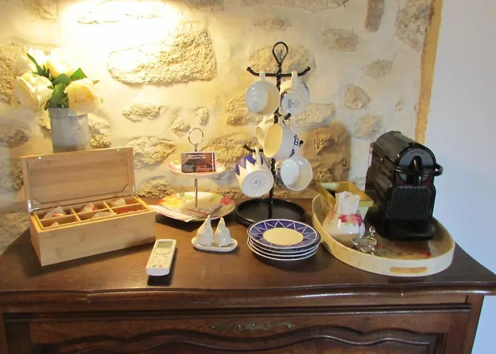 Domaine Le Verger Kleinschalige B&B Met Groot Zwembad En Buitenkeuken Bed & Breakfast 3*