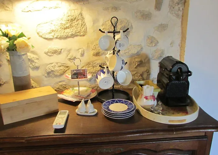 Bed & Breakfast Domaine Le Verger Kleinschalige B&B Met Groot Zwembad En Buitenkeuken